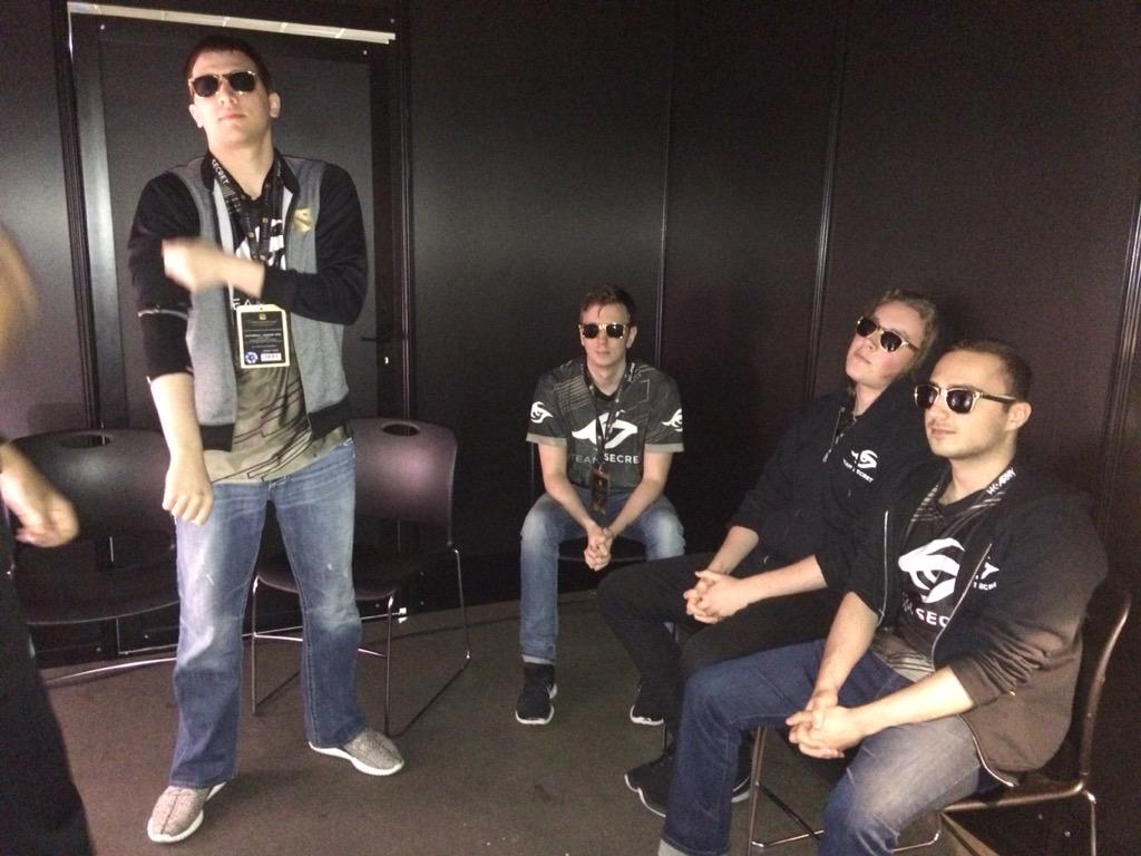 CLmJ7IDUAAAHogx.jpg:large