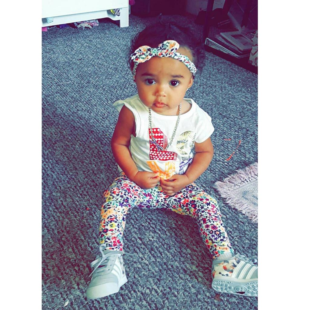 samwhickerr's tweet photo. Miah appreciation 💜👑👶 http://t.co/jv8Rrv6liC