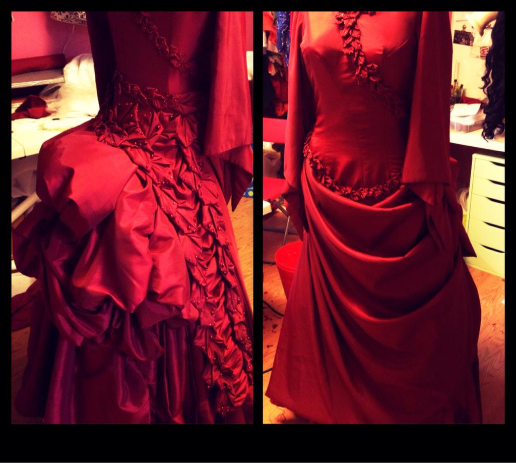 Front and back image of my #Mina #dress from #Dracula #BramStoker #BramStokerDracula #cosplay Front and back image of my #Mina #dress from #Dracula #BramStoker #BramStokerDracula #cosplay
