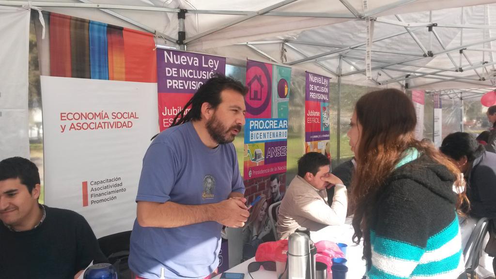 CooperativaMza's tweet photo. La #PlazadeServicios acercó trámites y servicios a vecinos de #Tupungato @MarceloCostaMza @tatimussato http://t.co/PeDMHRWiJF
