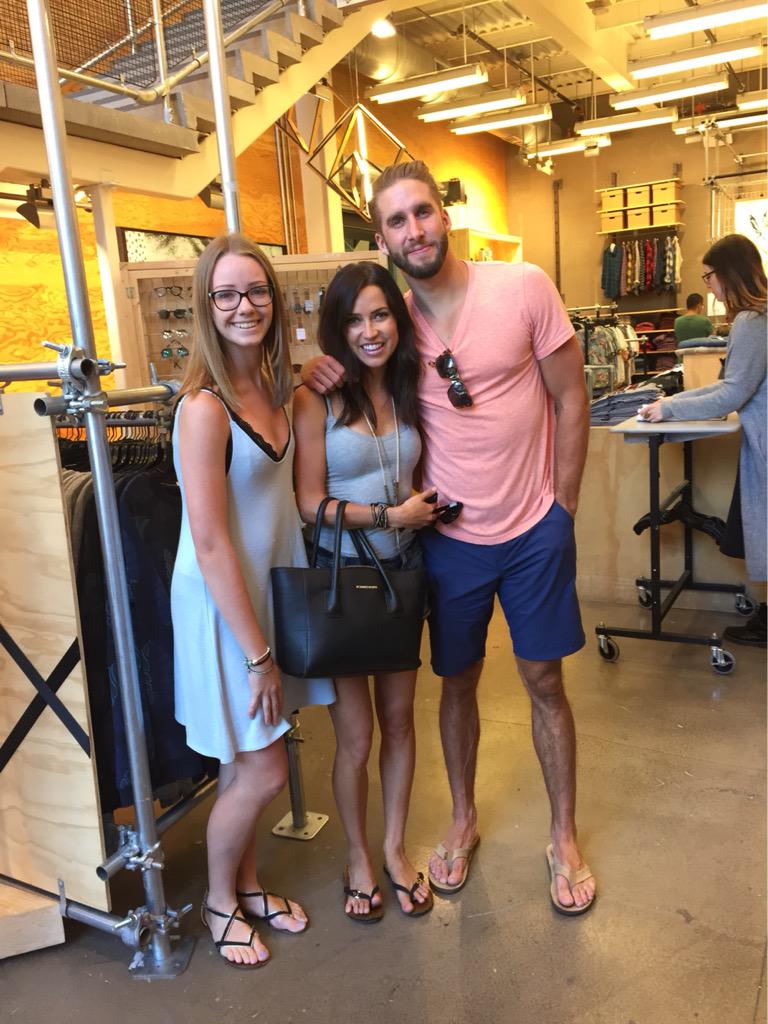 Periscope - Kaitlyn Bristowe - Shawn Booth - Fan Forum - General Discussion - #2 - Page 8 CLmNfFWUMAAE5D-
