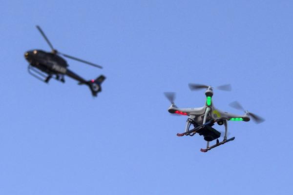 Man shoots down neighbor's drone. Does the law say he defended privacy or destroyed property? csmonitor.com/Technology/201…