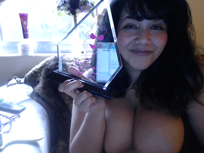 I'm way late but THANK YOU SO MUCH @BBWCON, @clintworks_ceo &amp; everyone who voted! This is my first trophy<a class="tags" href="/tag/bbwcon">@bbwcon</a><a class="tags" target="_blank" title="On Twitter" href="/?out=eyJ0eXAiOiJKV1QiLCJhbGciOiJIUzUxMiJ9.eyJpYXQiOjE3MTg3NzI1NDgsImlzcyI6InR3cG9ybnN0YXJzLmNvbSIsIm5iZiI6MTcxODc3MjU0OCwiZXhwIjoxNzUwMzA4NTQ4LCJyZWRpcmVjdF91cmwiOiJodHRwczovL3R3aXR0ZXIuY29tL2NsaW50d29ya3NfY2VvIn0.csWGG6ANringzRyVYWKr91mQL5HU0jtcoEVkq4tZCoNRYDzXVsNFfgMzjNnwBKCfqCvg7v23TNUPBP0FmfxX7A">@clintworks_ceo</a><a href="/tag/streamate"class="tags"><span>#streamate</span></a>