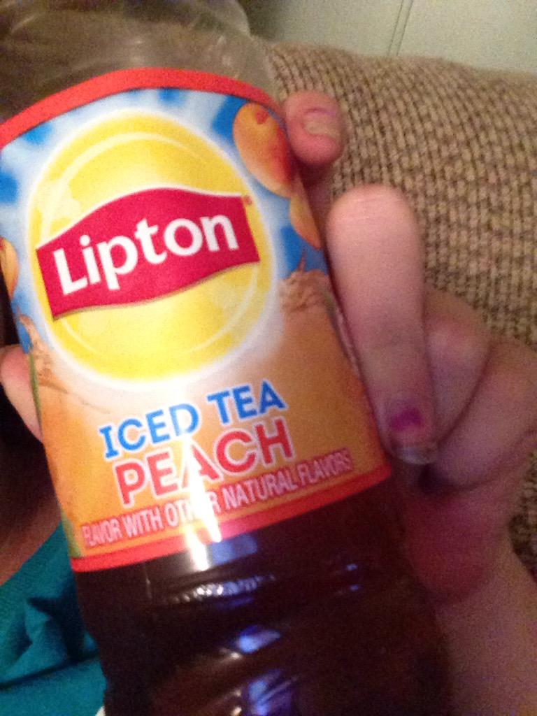 qveenriley's tweet photo. @txmmycvrter have u ever had this b4 lol #urdaddy #tea #lol #fuckmedaddy. LOL http://t.co/x4M0SrYmJF
