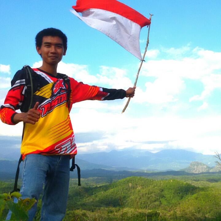 YKalangkala's tweet photo. kibarkan http://t.co/MNJqgDtRvP
