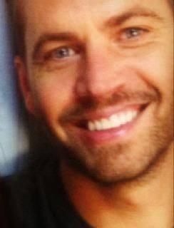 sandy0013's tweet photo. @MachaAurel @Yoyaglosag @MonoTammy @hakamoree @realwalkerfans @iesie26 ❤Paul❤💋Gorgeous smile!!! ❤❤❤❤❤❤❤❤❤❤ http://t.co/enL0YPXTMO
