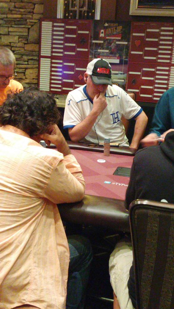 KyleK_poker's tweet image. 9 Left in the #AUWC Escalator event, will @anteupmagazine founder, @scottlongtravel, take it down?  @TVPokerRoom