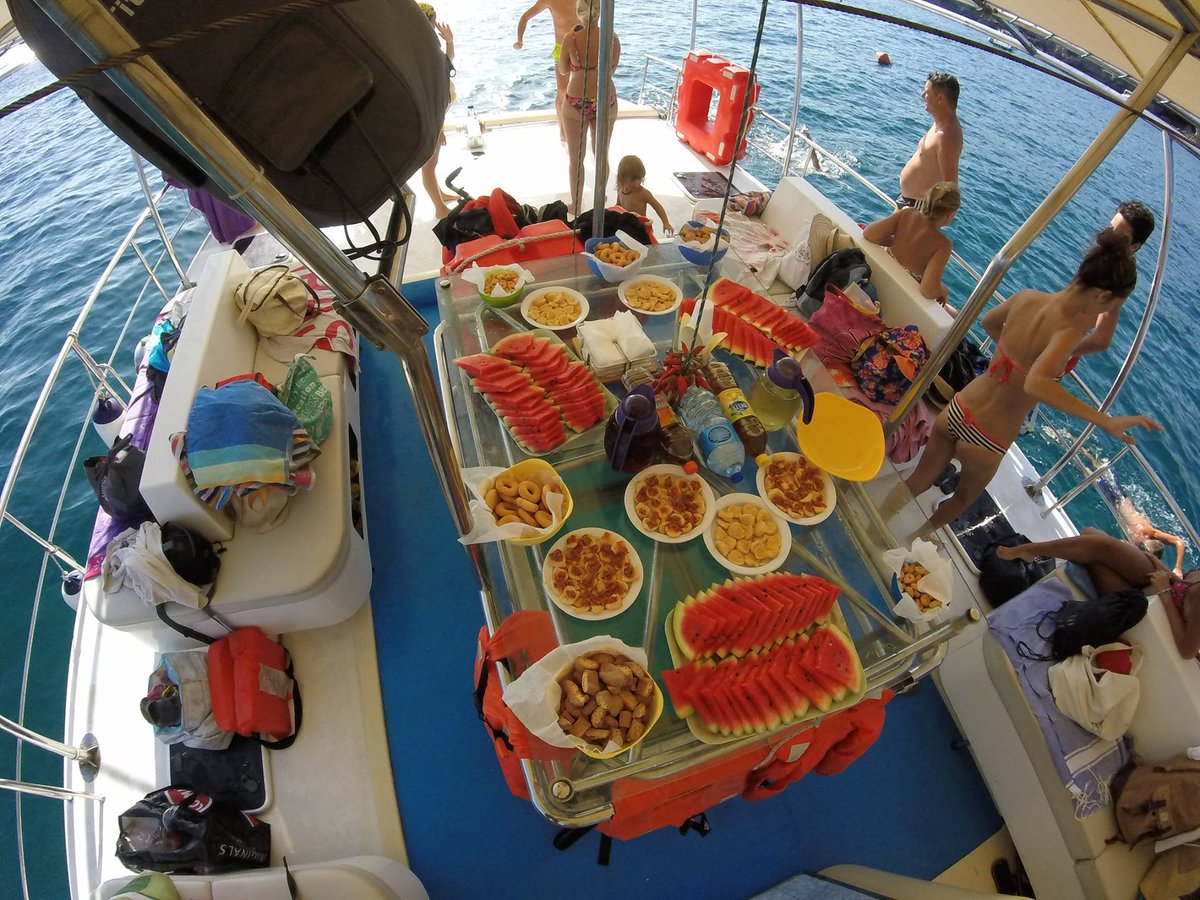 LaTorrEscursion's tweet photo. Escursioni in barca con aperitivo e bagno #Salento #LaTorreEscursioni http://t.co/fXSKd8fL3M foto di Marco Bruno http://t.co/41wvGUhCyp