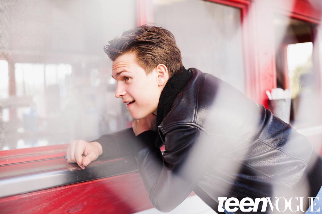 AnselElgort's tweet image. Love the shoot I did for @TeenVogue can't wait to see the issue!! :)