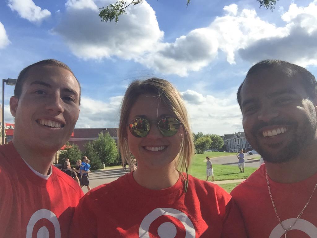 DrewtTGT's tweet photo. T2014 National Night Out volunteers!! #thanksforkeepingussafeKentCounty @Signing_Kevin @okeydokey1986 http://t.co/2yzQS3QBnZ