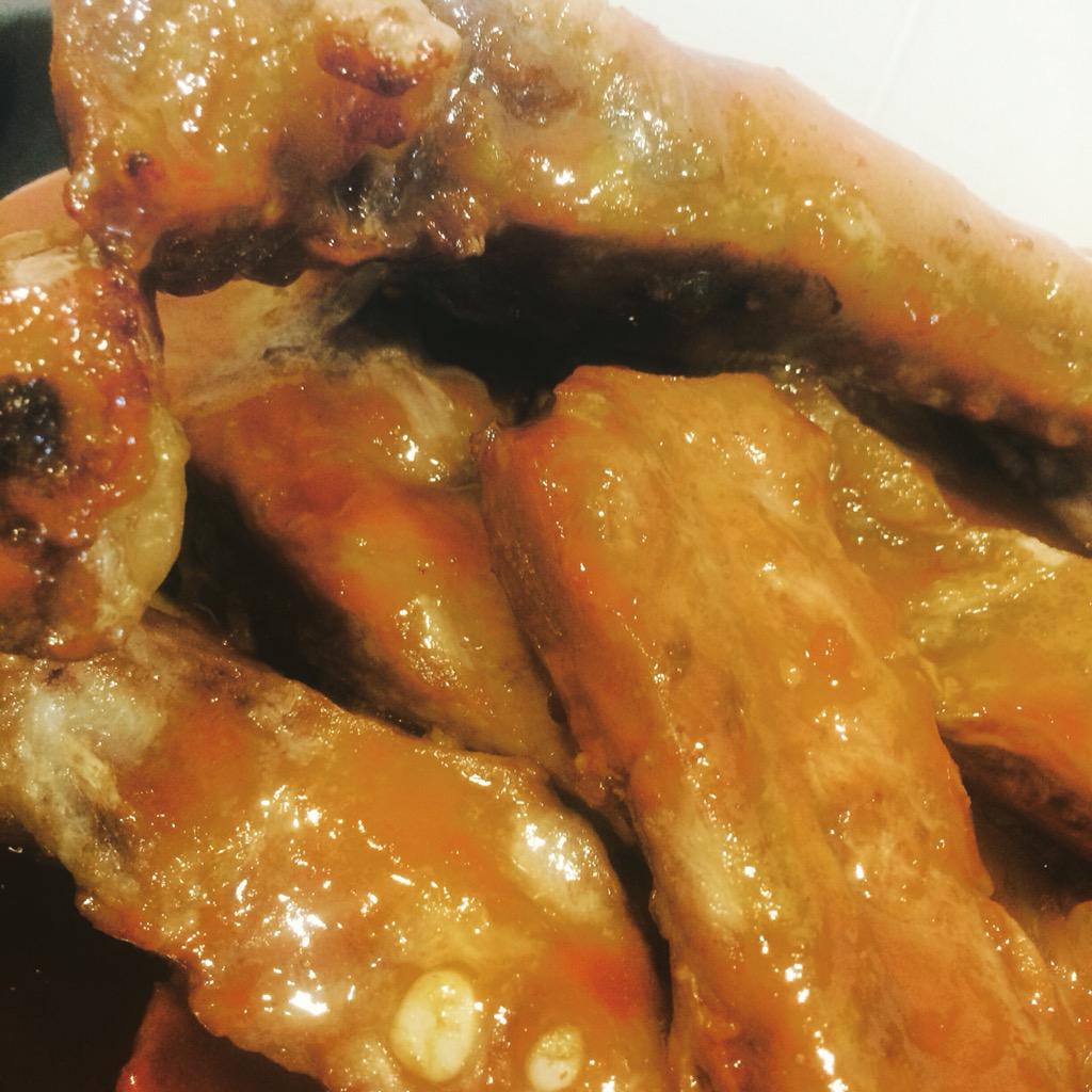 Themeathouse28's tweet photo. Best ribs EVER!!!! @Themeathouse28 http://t.co/hMeMnTbptD