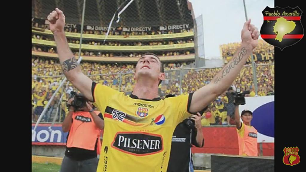 adrianabarce20's tweet photo. @Kitudiaz1070 Dejastes Un Vacío Tan Grande En El 💔💔De Todos Los hincha de Bsc Regresa Kitu regresa Pronto http://t.co/CSIvwTtBBo