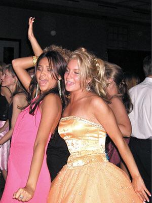 shaymitchnyc's tweet image. "My dress was about $175, and for accessories I went through my mom’s closet.” @shaymitch #PLLProm #ShayProm