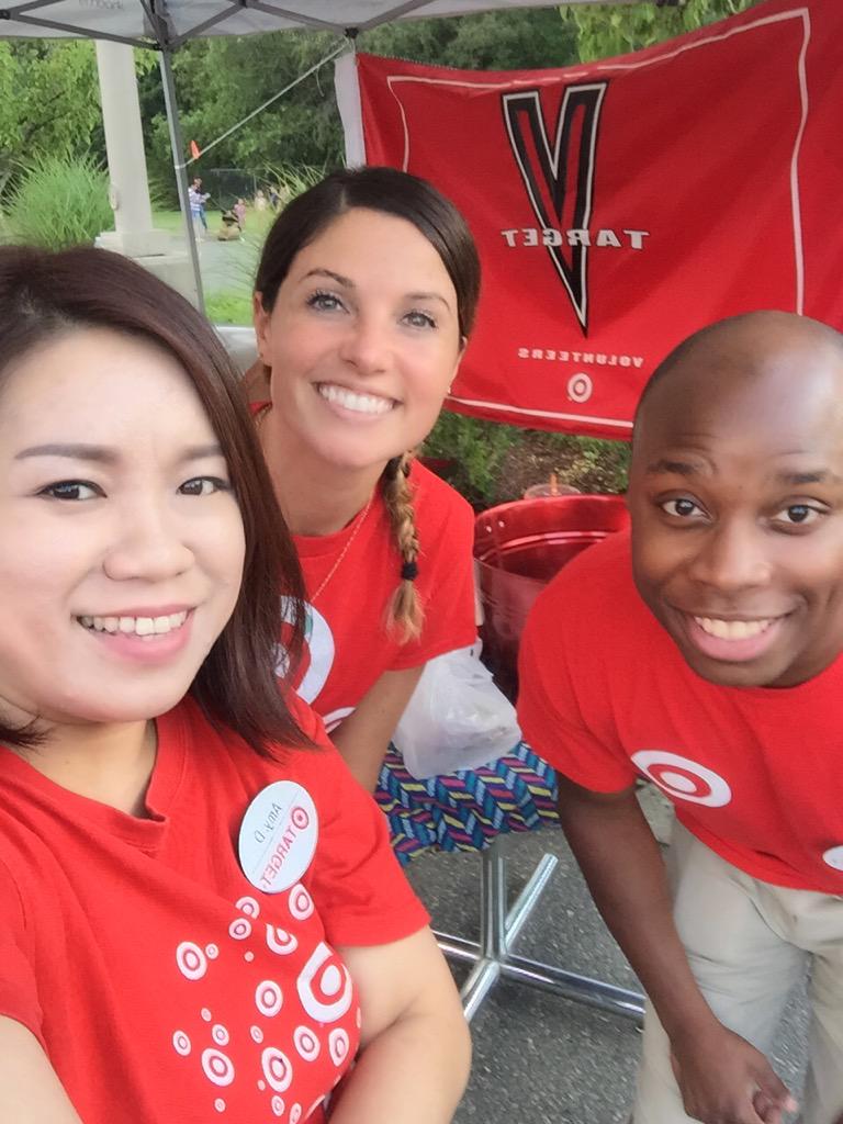 amyqdo1's tweet photo. National night out...! 🎯 Funnnnnnn http://t.co/i24BxzYk7F