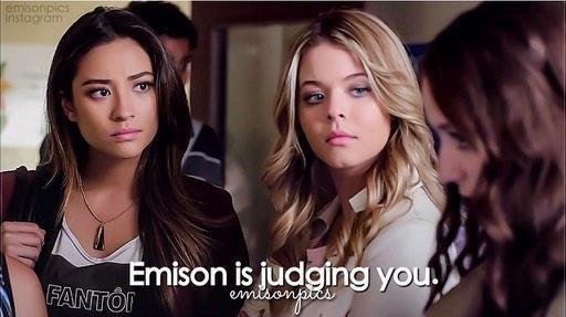 nat_tuita's tweet image. Spencer conversando com Lorenzo pra ele ficar de bem com Alison...  WTF Spencer??? #PLL #PLLProm