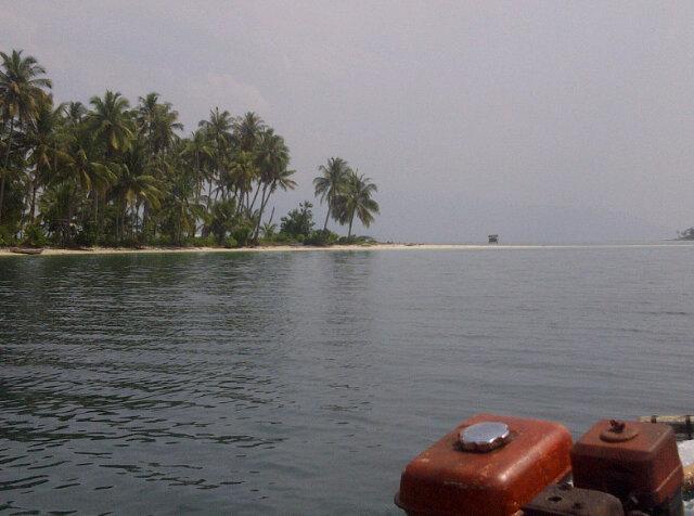 VansKusnadi's tweet photo. Hello Indonesia, Hello Lampung, I'm the most happiest guy on earth hell yeah, Blue sky, clear ocean damn http://t.co/R15vEU5WHI