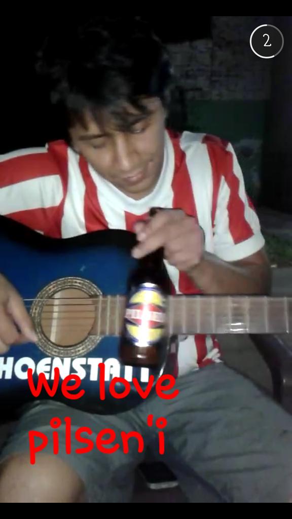 silvanacolman's tweet photo. Cieerreeen todooooo ..saliio la #pilseni #ndeputaaa .. IDOLAZOO .. #AsuncionLife .. 👏👏👏👏👏👏👏 http://t.co/keR4aTR9ET