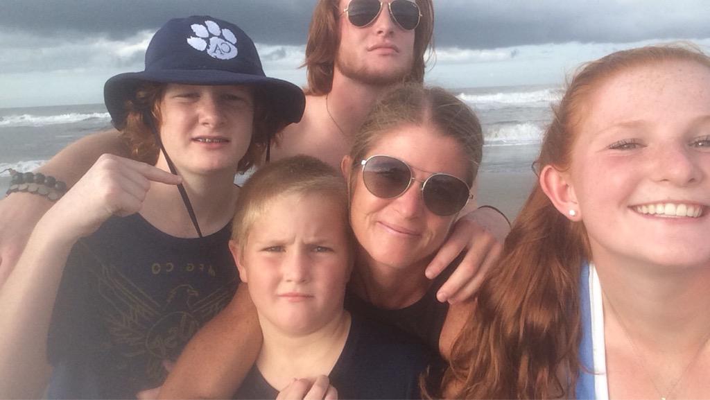 bbbplus4's tweet image. If @timothy_dunn were in the photo it would be a perfect vacation #misshim #mrFUN