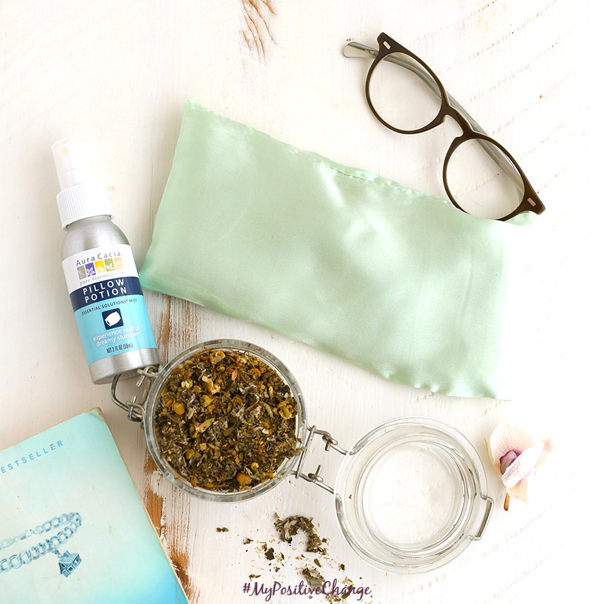 AuraCacia's tweet photo. What's your favorite routine for sleeping easy? (photo via @SHEuncovered) #bedtime #sleepy #MyPositiveChange http://t.co/0bVjUwfndB