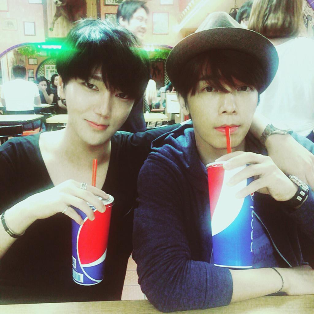 Fanda_Feil's tweet photo. "@shfly3424: Santa Monica ~~ �� #SantaMonica #예동 #포토은혁 http://t.co/BSZZasGJLt"