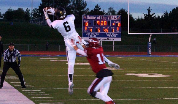 Sports in Kansas: 25 Wide Receivers to Watch in 2015 -  shar.es/1tfXAG powered by <a href="/pspineandsport/">Performance S&S</a>