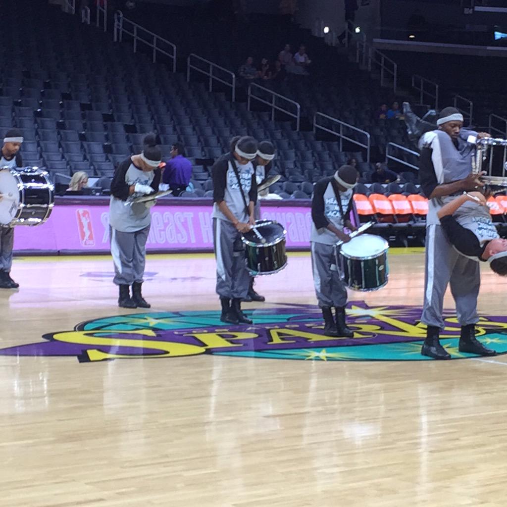hbma_sandiego's tweet photo. @la_sparks #wnbagame #thundersquaddrumline #performers #GoSparks #wearechangingourworld #transformationtuesday http://t.co/Wy5F6vNQlu