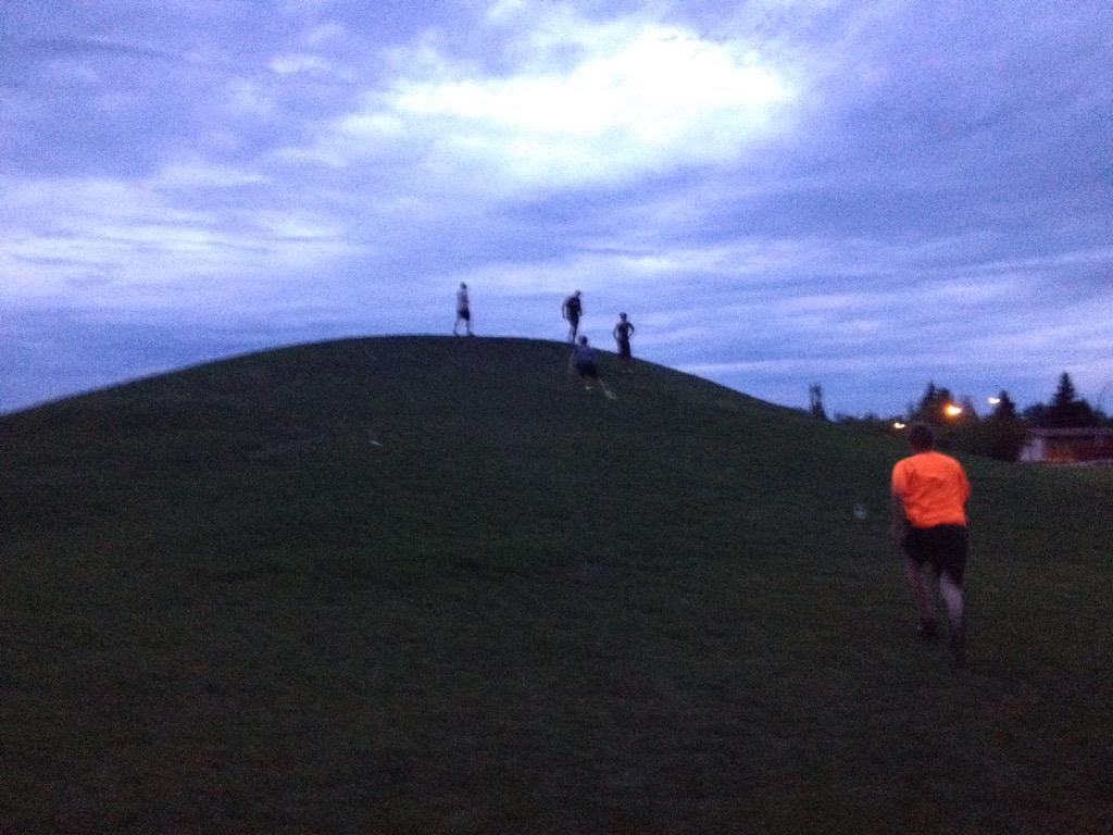MelfortComets's tweet photo. Comets preparing for the season.  Nothing like hill sprints for some speed training!  #Cometnation #IveGotPlans http://t.co/jZqZNYhMjm