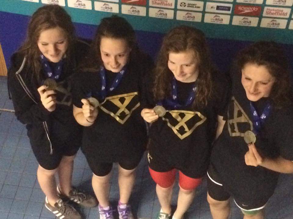 tc2903's tweet photo. Team DX - win gold in 4 x 100 freestyle relay
Imogen Clark lizzie critchlow chloe bates abbie wood
#nat2015 http://t.co/qvq2kT1EFG
