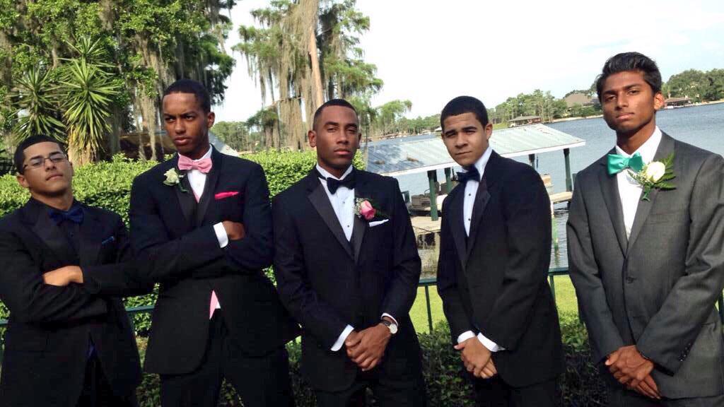 oaojmi's tweet photo. happy belated 17th birthday @Jordanmorrow_ #TokenSquad 💎👐🏽 http://t.co/cUcdNg8aF9
