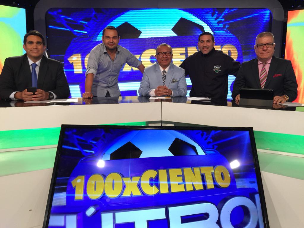 CarlosVictorM's tweet photo. Lujo de productores @jbcedillo31 @xpachec @100xCientoFTBL @tctelevision 23h30 @DiegoArcos14 @VitoMunozUgarte http://t.co/7RHouVi3mX