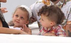 Double trouble. Wynter Grace and Zeplin Xavier Hemmings. 💜💙 <a href="/umitsIuke/">Lucas.</a>
