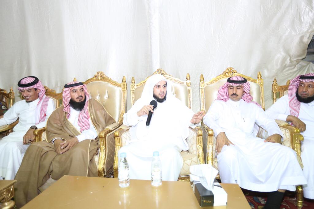 kaaf36's tweet photo. الحفل الختامي والتكريم للمهرجان كاف 36 
#مهرجان_صيف_القريات_كاف_36 
تصوير عبد المحسن العنزي http://t.co/8ig6oXhJpU