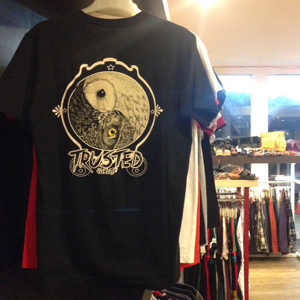 Yuk dateng langsung ke <a href="/onewaystores/">ONEWAY</a> untuk beli produk kami. Grab it fast! You must have guys 😉