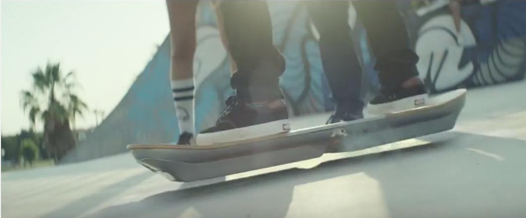 BlogzineAuto's tweet image. Première vidéo de l’hoverboard Lexus, un skate sans roue !
Vidéo: ow.ly/QuUBh
#LexusHover #AmazingInMotion