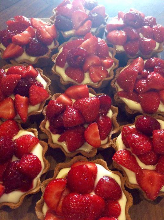BalticBake's tweet photo. We've got these summery delights today #workoftart http://t.co/skil7AOOfJ