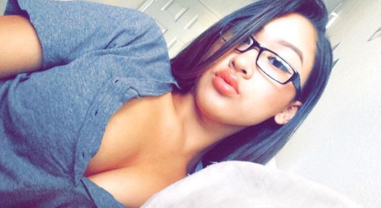 JaileneMami's tweet photo. I'm horny 😩 dm me babes http://t.co/kAiVmjLeBb