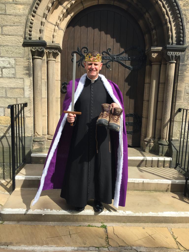 StOswalds1909's tweet photo. @c_of_e please pray for our Rector, doing Yorkshire #3Peaks challenge today, dressed as #StOswald. #TowerFund http://t.co/x2aLiuPW1R