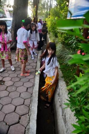 sdbpiyes2's tweet photo. Rebo #Nyunda #GPS 
@ridwankamil,@aheryawan,@disdik_bandung,@GPSbdg,@BDGcleanaction ,@se_bdg,@bplh_kotabdg,@pietdoank http://t.co/6uj8J5s9QP