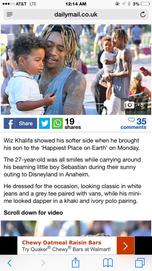 jtimeee's tweet photo. When Wiz is at Disneyland the same day you are http://t.co/eRnx96cb19