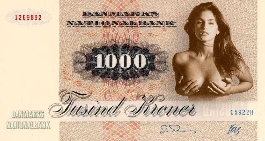 Money_n_Girls's tweet photo. #girl #money #moneyandbitches #richbitch http://t.co/tfO2nr3nro