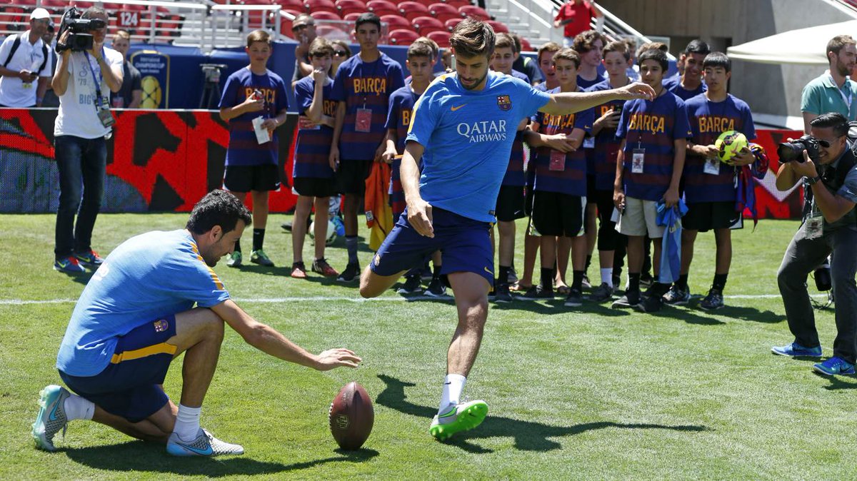 fcbarcelona_fra's tweet photo. [Documentaire de Barça TV] La tournée américaine : A jamais gravée dans les mémoires http://t.co/6ufhh0jQ2I #tourfcb http://t.co/gRUas1Lze9