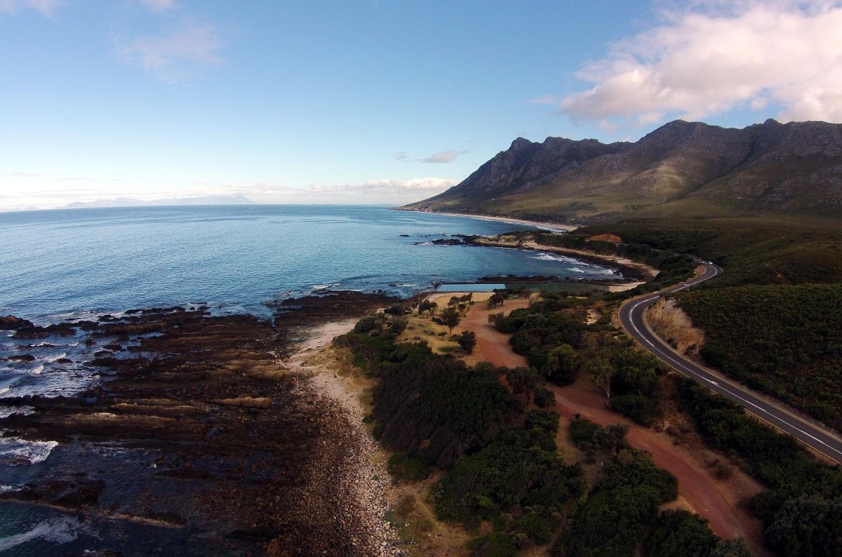 AerialPictureSA's tweet photo. Kogelbay Resort #Gordonsbay @WhaleCoastSA @KogelberBioRes http://t.co/uiNWNkCuBT