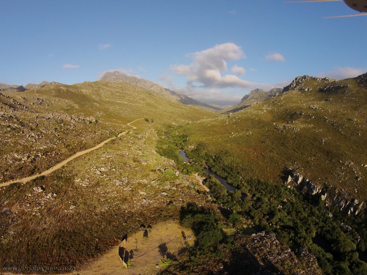 AerialPictureSA's tweet photo. Kogelbay Resort #Gordonsbay @WhaleCoastSA @KogelberBioRes http://t.co/uiNWNkCuBT
