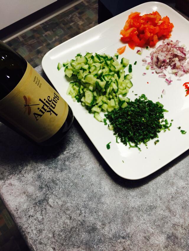 Yarran_Wines's tweet photo. @shandyonthepunt a man named Shand tried his hand at a bunchy wine that tastes just fine #raconteur http://t.co/u3QcM4O6HL