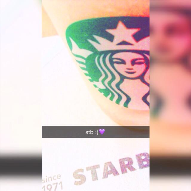 Daisy3247's tweet photo. スタバスキだけど太る〜〜でもそんなことは気にしないだから毎日でものみたい🎧🌟 http://t.co/HvdJZKxvCV