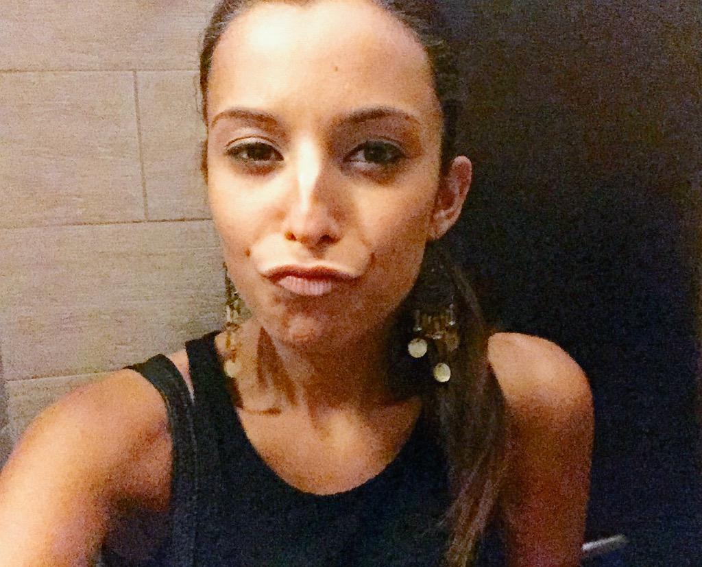 GreCamera's tweet image. Yesterday night! ✌️ inizia la settimana di festeggiamenti 🎂🎉🎈 #party #always #birthday #fiesta #me #friends