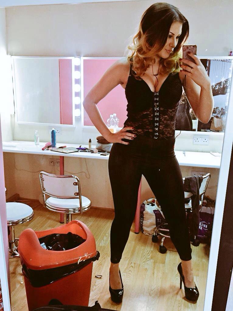 BambiHartFPage's tweet photo. The very sexy @Bambi_BS looking so beautiful in them leggings 😜 @kandikayfan01 @TvBabes_Models http://t.co/A158RB2oZR