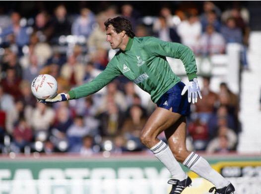 A very happy birthday to Tottenham & Liverpool Goalkeeping legend Ray Clemence 