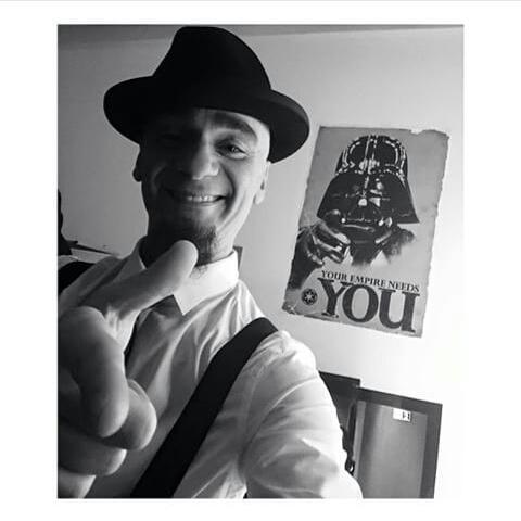 AuroraVineis's tweet photo. *ogni vizio una condanna, ciò che ami poi t'ammazza* #AuguriAx 😍🎉 http://t.co/JaKTESBtpe