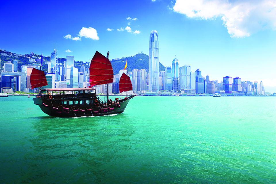 NCLFrancis's tweet photo. We'll cruise new ports and itineraries including Dubai, Singapore, Hong Kong, Sydney and Rio! http://t.co/DPKTVgtfJN http://t.co/MrEaGlfR4F